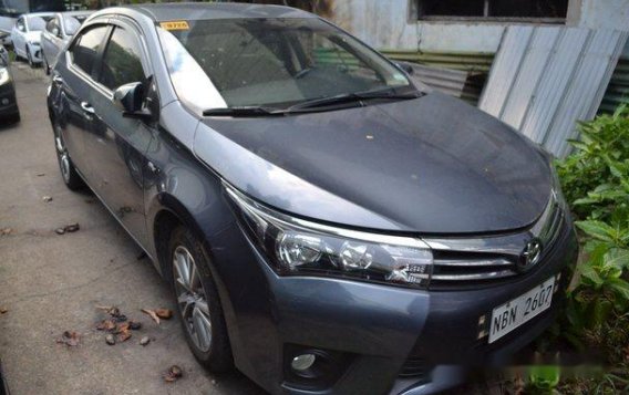 Grey Toyota Corolla Altis 2016 at 42000 km for sale 