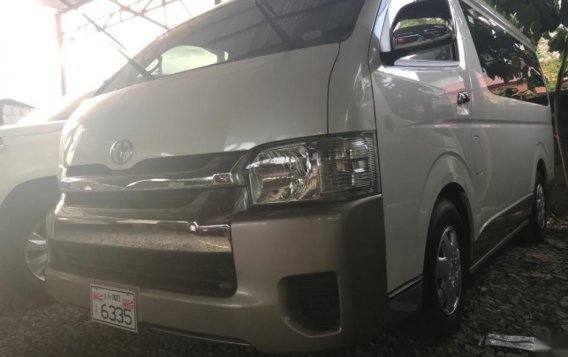 Selling Pearlwhite Toyota Grandia 2017 in Quezon City-2
