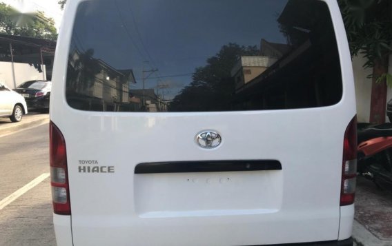 White Toyota Hiace 2017 Manual Diesel for sale in Quezon City-2