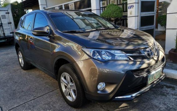 Selling 2nd Hand Toyota Rav4 2013 in Cainta-1