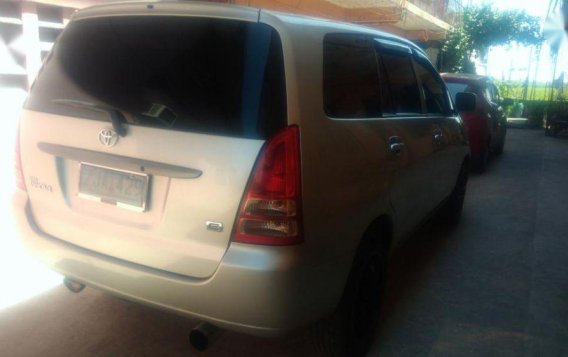 Selling Toyota Innova 2007 Automatic Diesel at 100000 km in San Fernando-1