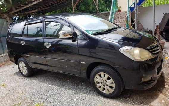 2nd Hand Toyota Innova 2009 Automatic Gasoline for sale in Makati-2