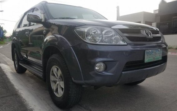 2nd Hand Toyota Fortuner 2006 Automatic Gasoline for sale in Angeles-1