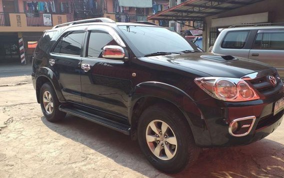 Black Toyota Fortuner 2006 at 69000 km for sale-5