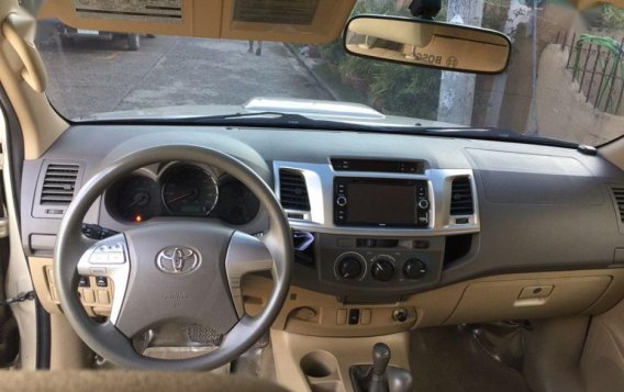 Selling Toyota Hilux 2013 Automatic Diesel in Davao City-3