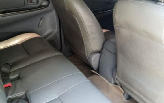 Selling Toyota Innova 2006 Manual Diesel in Pasig-9