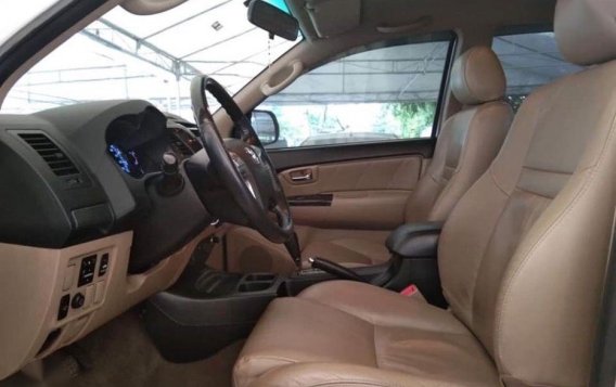 White Toyota Fortuner 2014 for sale in Makati -8