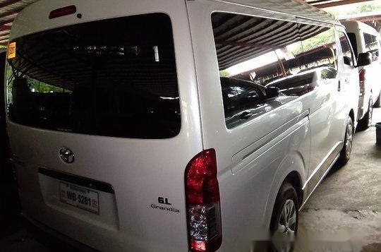 Selling Toyota Hiace 2017 Manual Gasoline at 22771 km -2