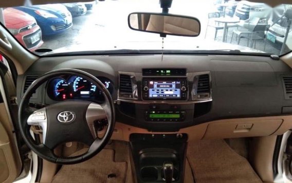 White Toyota Fortuner 2014 for sale in Makati -9