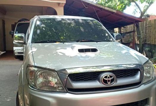 Selling Used Toyota Hilux 2011 in Legazpi-3