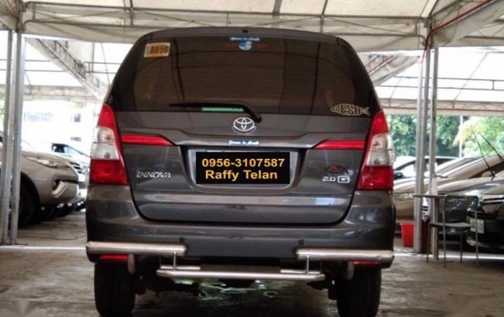 Selling 2nd Hand Toyota Innova 2014 in Makati-3