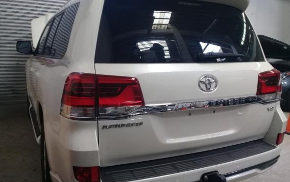 Selling Brand New Toyota Land Cruiser 2019 Automatic Diesel in Quezon City