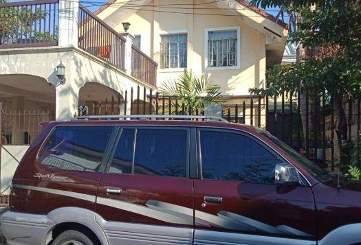 Selling 2nd Hand Toyota Revo 2001 in Cainta-1
