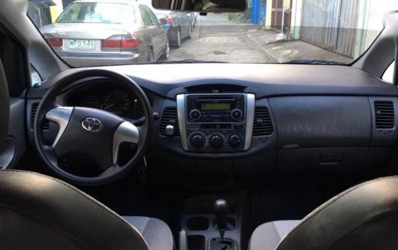 Sell 2nd Hand 2012 Toyota Innova Automatic Diesel in Makati-5