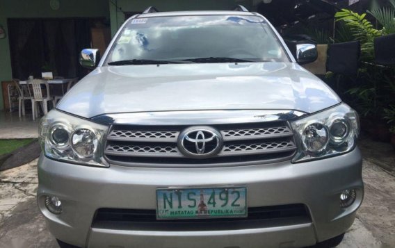 Selling 2nd Hand Toyota Fortuner 2010 in Quezon City