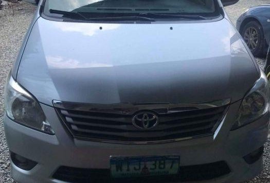 Toyota Innova 2014 at 90000 km for sale in Gerona