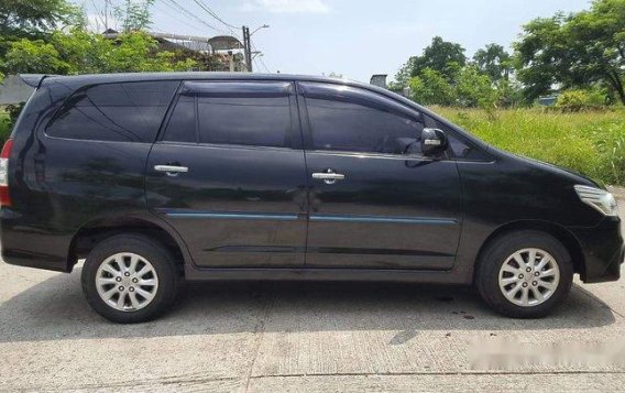 Selling Black Toyota Innova 2015 at 40600 km -2