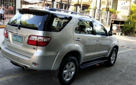 Used Toyota Fortuner 2009 at 70000 km for sale-11