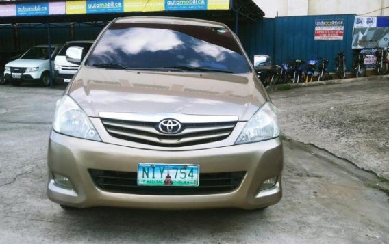 Selling Toyota Innova 2010 in Manila-2