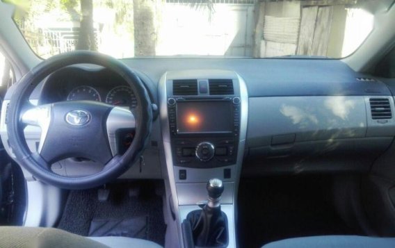 Selling Toyota Altis 2013 Manual Gasoline in Manila-3