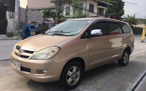 Selling Used Toyota Innova 2006 at 80000 km in Makati