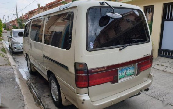Toyota Hiace 2005 Van Automatic Diesel for sale in Cabuyao-3