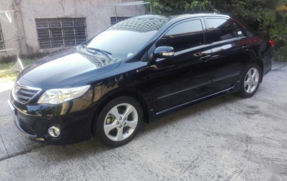 Selling Toyota Altis 2013 Manual Gasoline in Manila-4