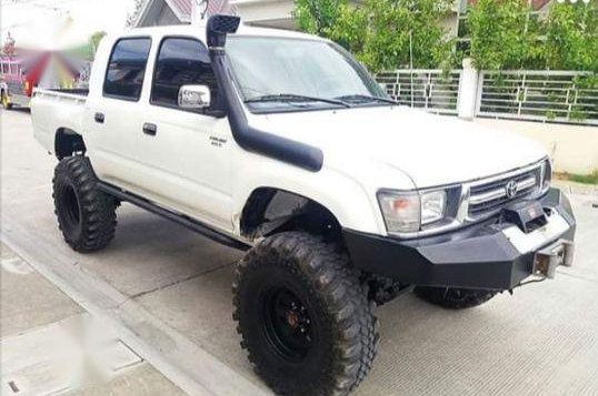 2nd Hand Toyota Hilux 2000 for sale in Manila-2