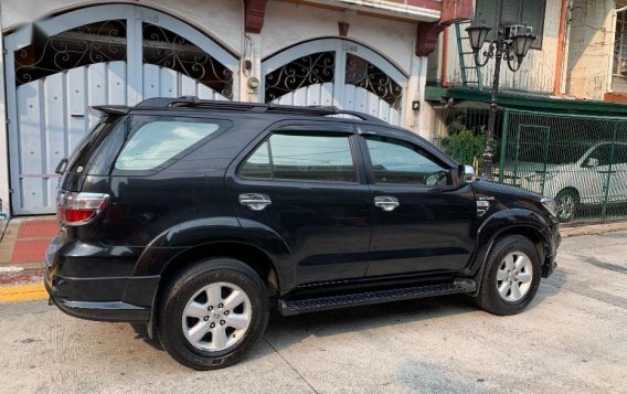 Selling Used Toyota Fortuner 2011 Automatic Diesel at 70000 km in Manila-2
