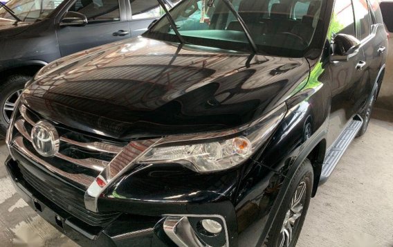 Selling Black Toyota Fortuner 2018 in Quezon City-1