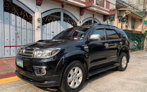 Selling Used Toyota Fortuner 2011 Automatic Diesel at 70000 km in Manila