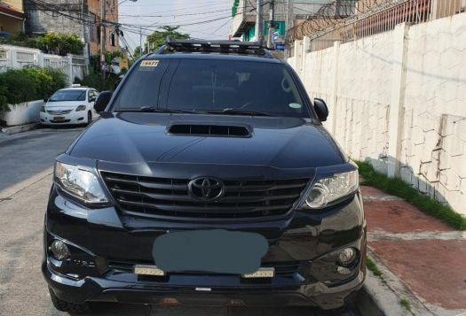 Selling Toyota Fortuner 2016 Manual Diesel in Quezon City