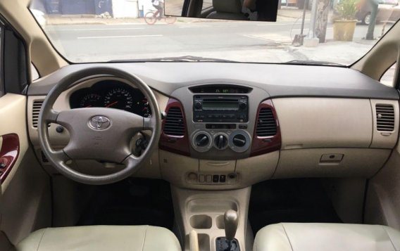 Selling Used Toyota Innova 2006 at 80000 km in Makati-1