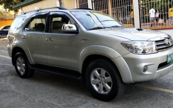 Used Toyota Fortuner 2009 at 70000 km for sale-8