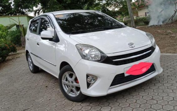 Selling 2nd Hand Toyota Wigo 2016 Hatchback Automatic Gasoline in Calumpit-1