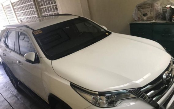 Selling Toyota Fortuner Automatic Gasoline in Imus