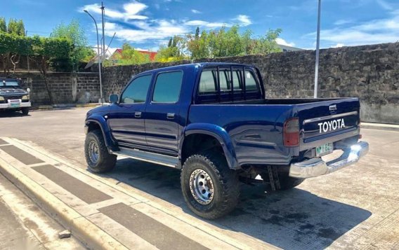 Toyota Hilux 2000 for sale in Las Piñas-3