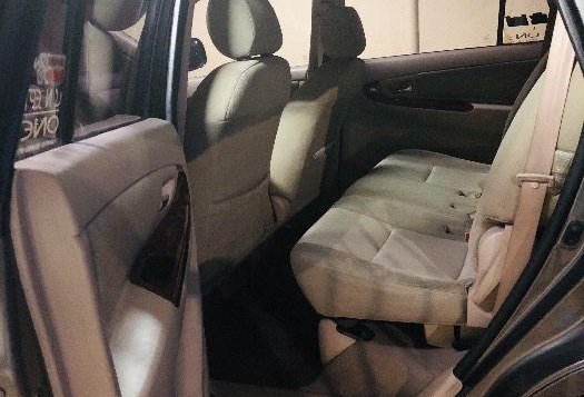 Selling Toyota Innova 2005 Automatic Gasoline in Parañaque-3