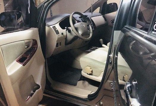 Selling Toyota Innova 2005 Automatic Gasoline in Parañaque-8