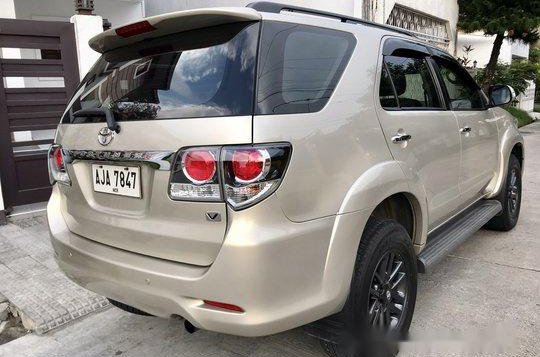 Selling Beige Toyota Fortuner 2015 at 30000 km -2