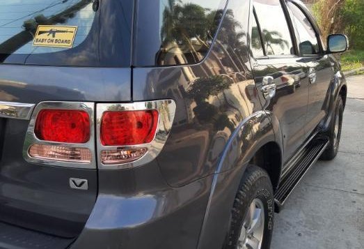 Selling Used Toyota Fortuner 2005 in Angeles-1
