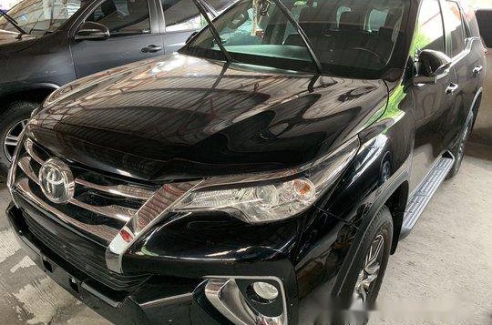 Selling Black Toyota Fortuner 2018 in Quezon City-2