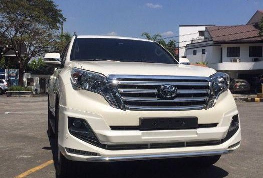 Selling Toyota Land Cruiser Prado 2016 Automatic Diesel in Quezon City-3