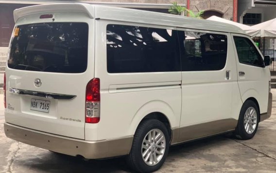 Sell White 2018 Toyota Hiace Van Automatic in Gasoline at 11000 km in Quezon City-2