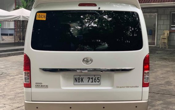 Sell White 2018 Toyota Hiace Van Automatic in Gasoline at 11000 km in Quezon City-4
