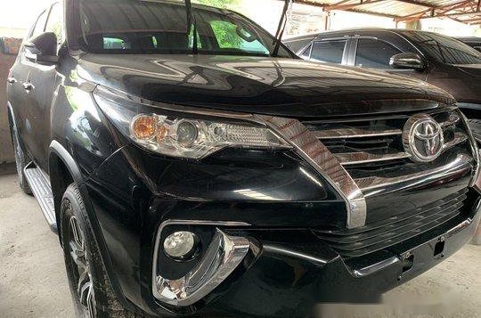 Selling Black Toyota Fortuner 2018 in Quezon City-1