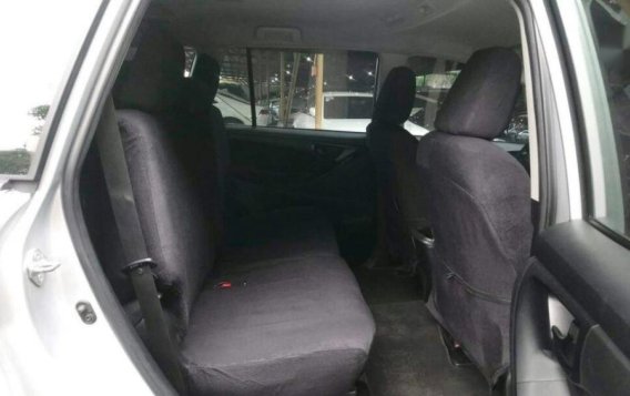 Sell 2nd Hand 2017 Toyota Innova Manual Diesel in Mandaluyong-6