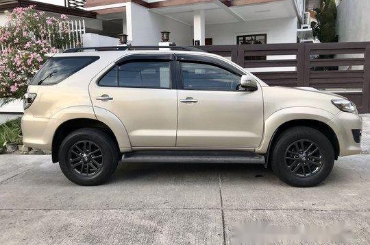 Selling Beige Toyota Fortuner 2015 at 30000 km -4