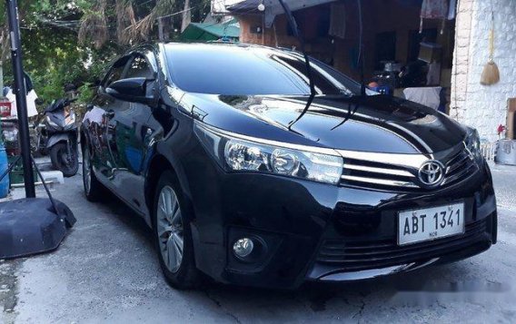 Sell Black 2015 Toyota Corolla Altis Automatic Gasoline at 17000 km