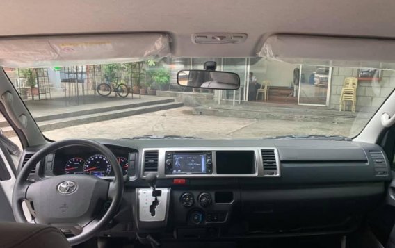 Sell White 2018 Toyota Hiace Van Automatic in Gasoline at 11000 km in Quezon City-6